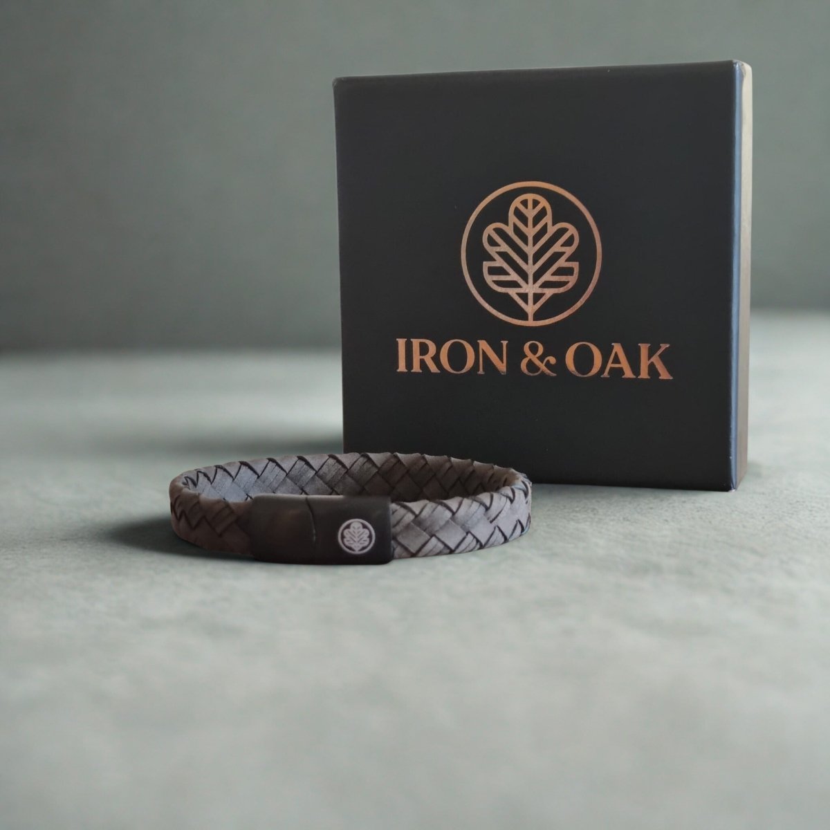 Dual Contrast Set - Iron & Oak Amsterdam