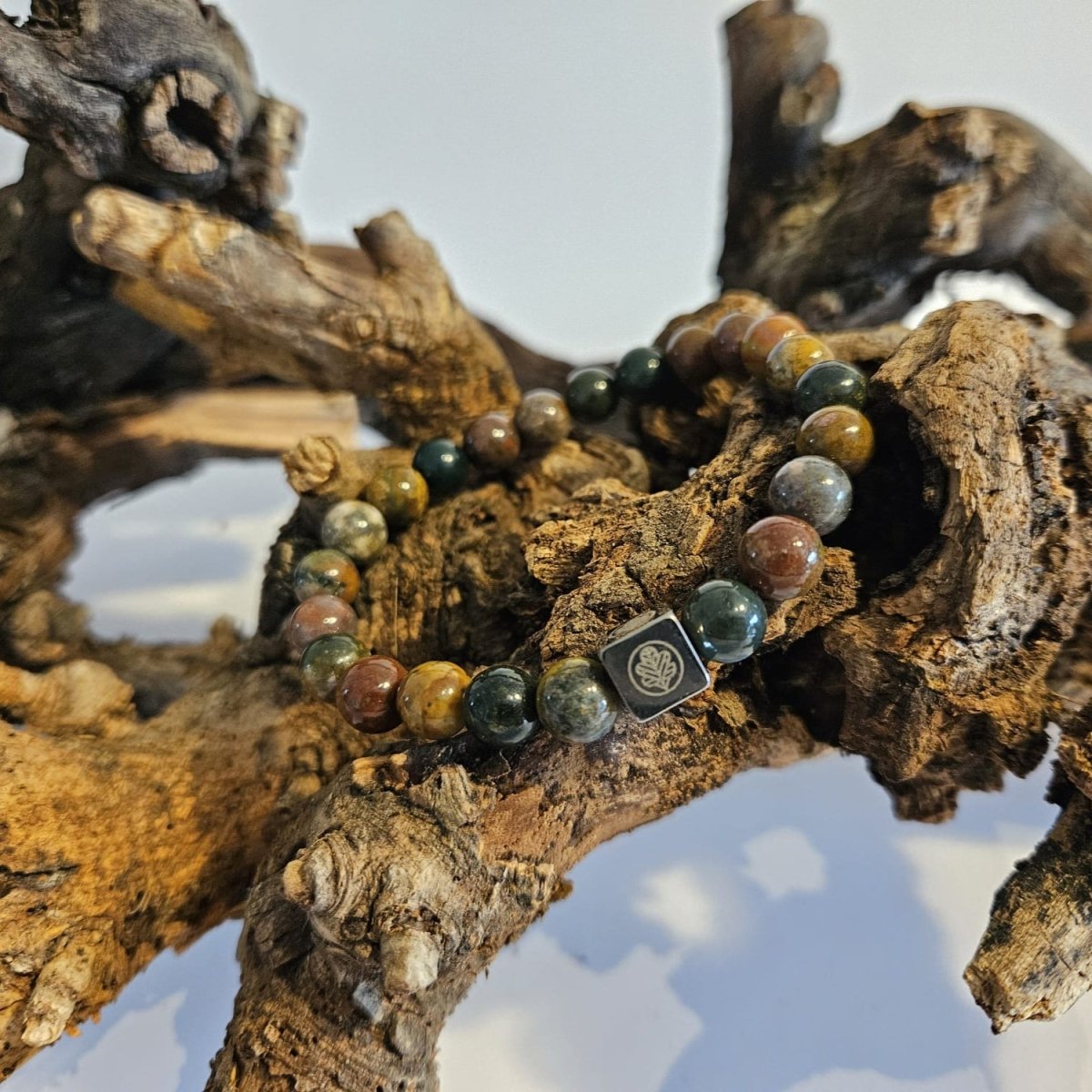 Iron Earth Bracelet - WoodzZ