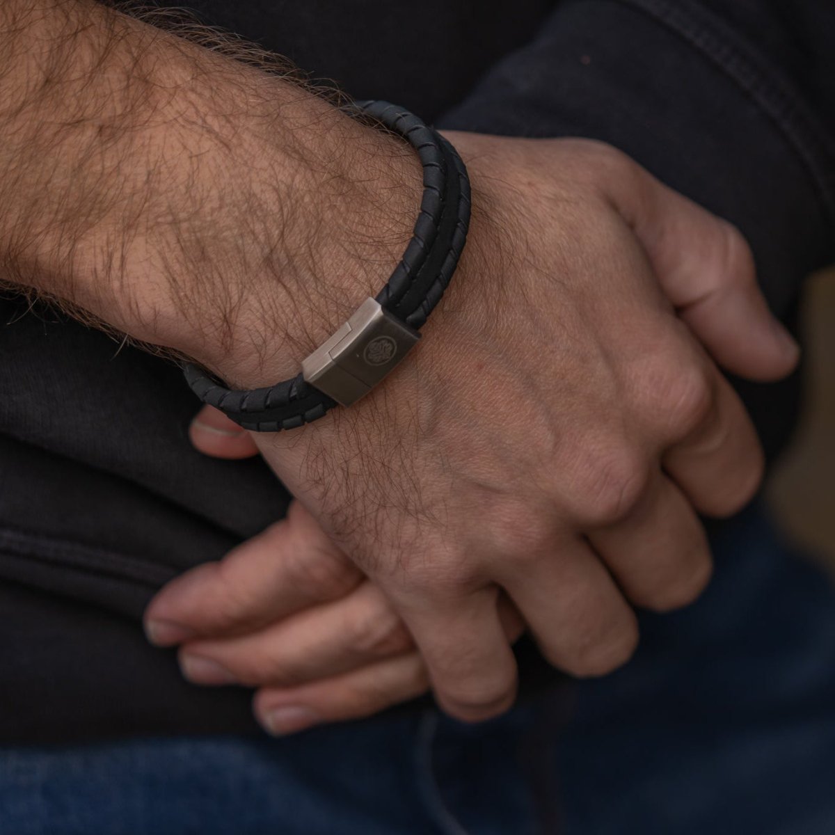 Steelbound (Black) -Iron & Oak