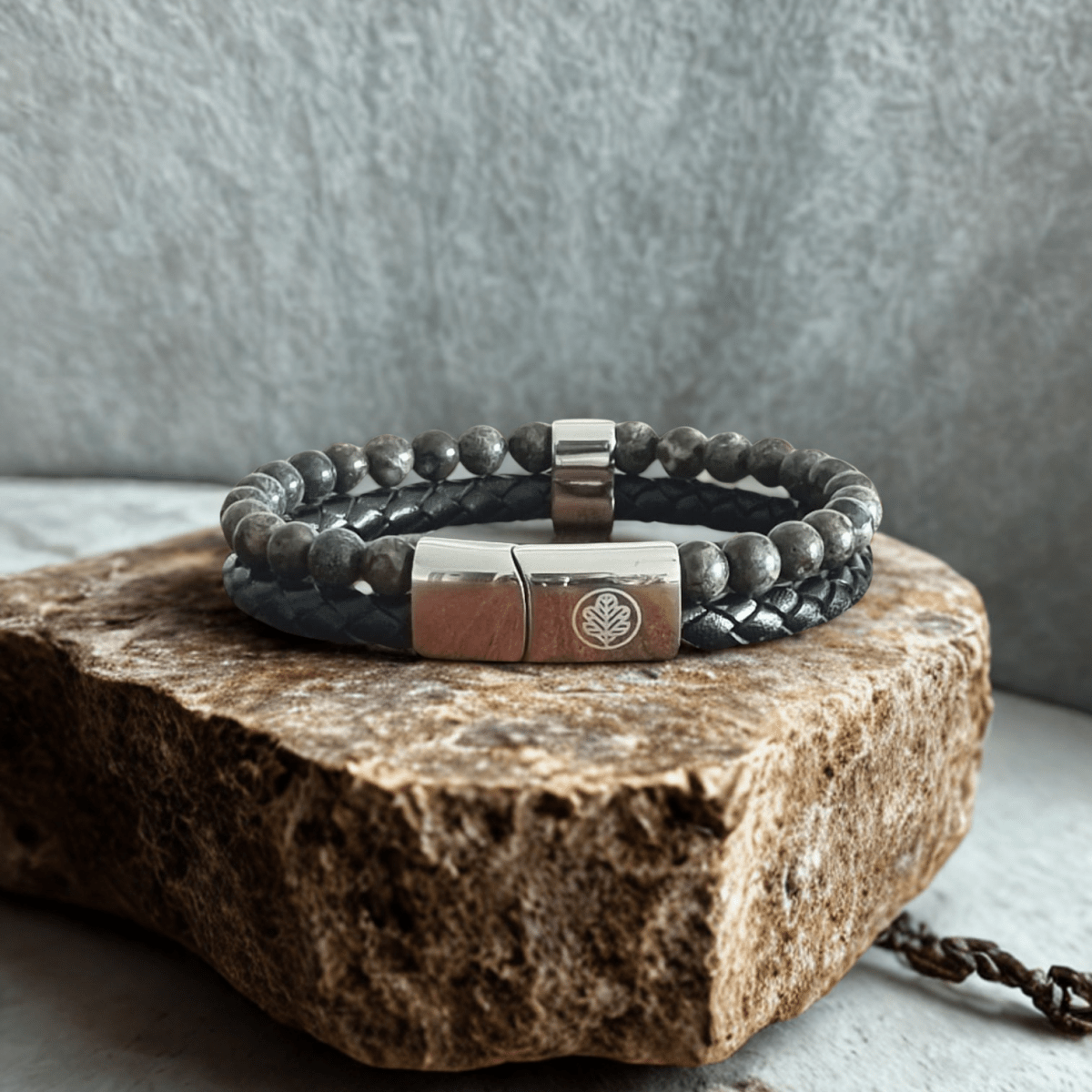 Weave – Forest Green - Iron & Oak